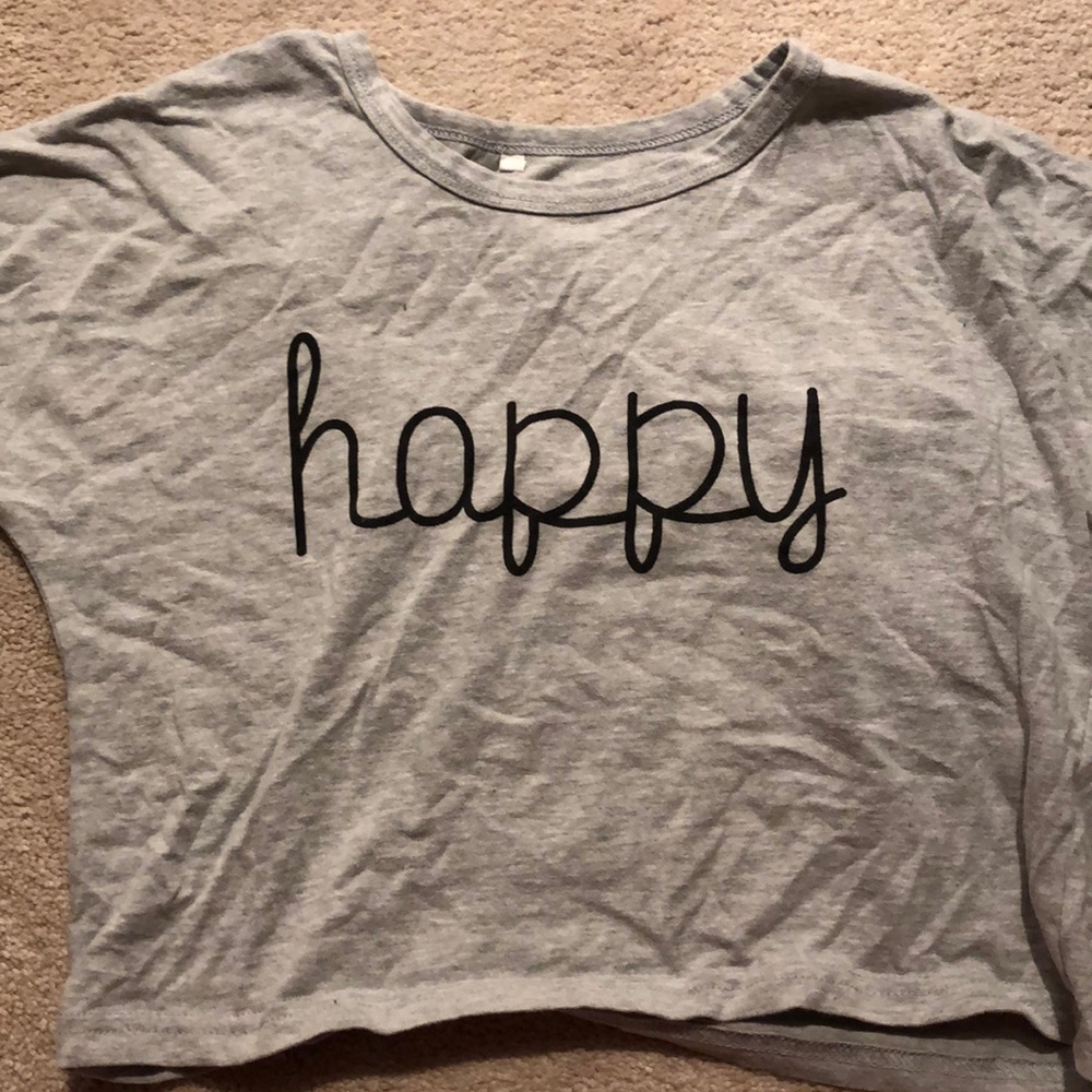 grey happy cropped tee